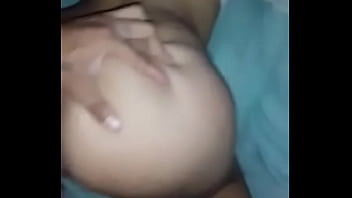 Follando A Una Peladita