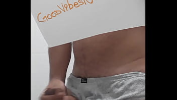 Goodvibesnow Com Tesão A Noite Preparando Para A Punheta Antes De