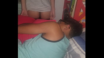 El Negro Feo Le Toca Culo A Blanquito