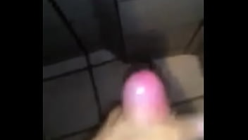 Meu Amigo Hetero Punhetou E Mandou Pra Mim Por Engano