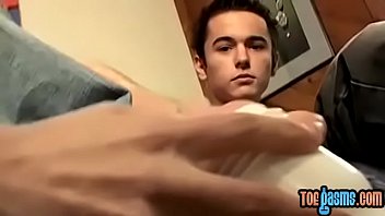 Fleshlight Wielding Wiley Jerking Off Alongside Toes Lover