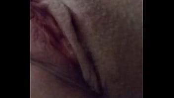 Maree Wealth Does A Quick Close Up Of Clit Rubbing For A Pulsating Orgasm.