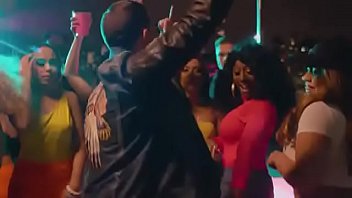 Pum Pum (feat. Kap G _ Play-N-Skillz) [Director' Cut]