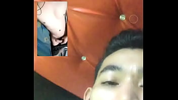 Coli Bareng Lewat Vc, Selebgram