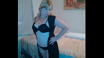 Masterbating Madame - Dildo-sexy-milf-masturbation-solo