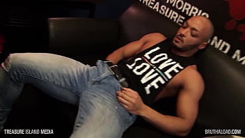 Bbc Muscle Stud Gets His Rocks Off