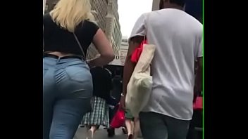 Candid Street Jeans 1