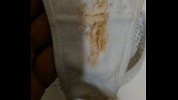 Ella Creo Que Deja Pistas