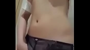 Novinha Brincando Com A Bucetinha