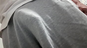 Marcando O Pau Na Bermuda