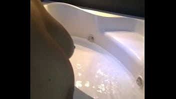 Tetonas No Me Caben En La Mano