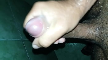 Novinho Batendo Punheta No Banho - cum, porra, leite, punheta, gozando, soloboy, novinho - Video 3237179