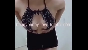 Asiatica Gostosa Dançando Sem Calcinha 1