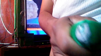 Me Masturbo Con Calzon Verde