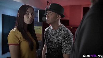 Sexy Newbie Aristist Aidra Fox Wants To Make Her Carrer Bloom So She Offers Her Pussy To A Horny Dj And Started A 3some With Him And His Assistant.