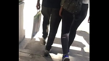 Rubia, Calzas, Caminando - Unknown - 2025 - Amazing - Experience - Video 3447883