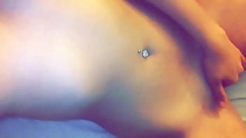 Young Latina Looking For Other Young Latinos