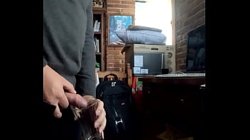 Solo, Pissing, Gay, Piss-drinker - Gay - 2025 - Incredible - Scene - Video 3407769