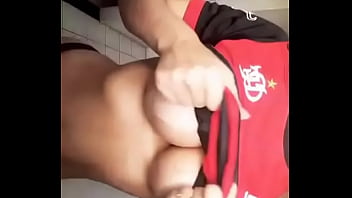 Galeguinha1999 Flamenguista Mostrando Os Peitos