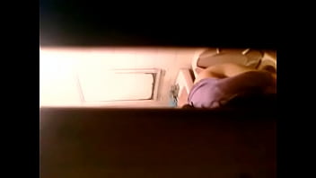 Espian Mientras Orina