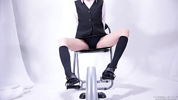 Chair　upskirt