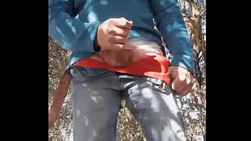 Casado Caliente En El Parque