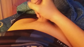 Calentandome Para Mi Prima