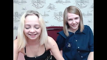 Buzzingbirdz Linda Cute Blonde Lesbian