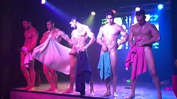 Show De Gogo Boys