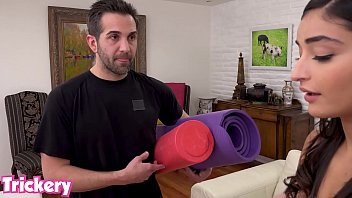 Trickery - Emily Willis Fucks Her Trainer In Front Of Her Bf