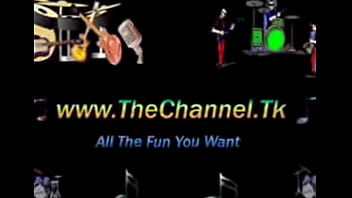 Atfi Aslam Singing Gulabi Aankhein!!!