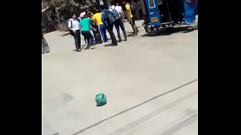 Alumnas Se Pelean En Las Afueras Del Colegio San Carlos