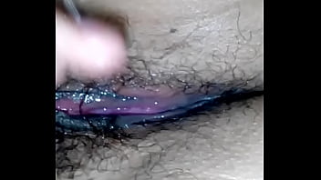 Hilda Mostrando Como Se Moja Todita