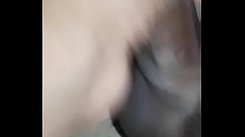 Donado Exibindo E Batendo Uma
