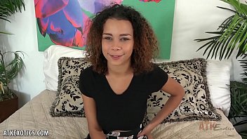 Get To Know Raven Redmond And Her Juicy Pussy