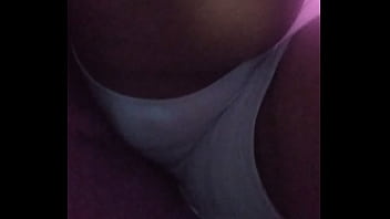 Debajo De La Falda De Una Colegiala