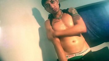 Hetero Curioso Se Pajea Riko