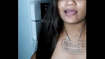 Tigresa Vip Com A Boca Toda Gosada Bebe água Direto Na Jarra Voc_ Beberia Também