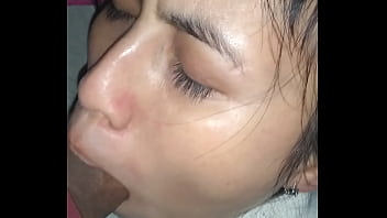 Me Despiertan Con Una Verga En La Boca