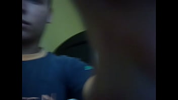 Fazendo Um Carinho Para As Gatas.