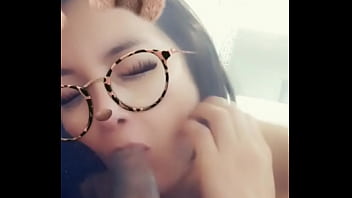 Lina Putita Mamando Rico