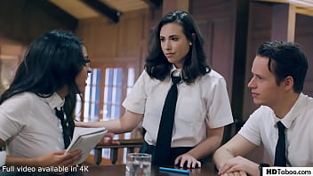 Creepy Stepsiblings Fuck A Virgin Teen - Casey Calvert, Vienna Black