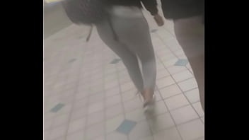 Young Big Butt In Sweats