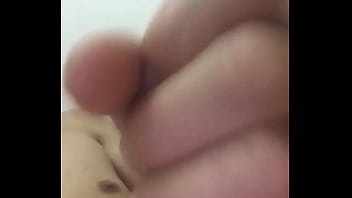 Ngủ dậy nứng quá , sóc chơi