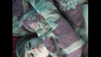 Teen Masturbates - Amateur-18yearsold