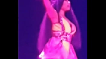 Nicki Minaj Nipslip Live At Luxemburg