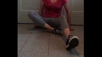 T-girl Cums Heavily And Playing With Butplug