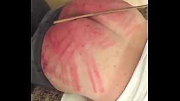 Bernd Bekommt Den Arsch Versohlt