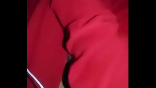 Mostrando Os Peitos