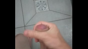 Batendo Uma No Banho - amateur, masturbation, soloboy - Video 3456051